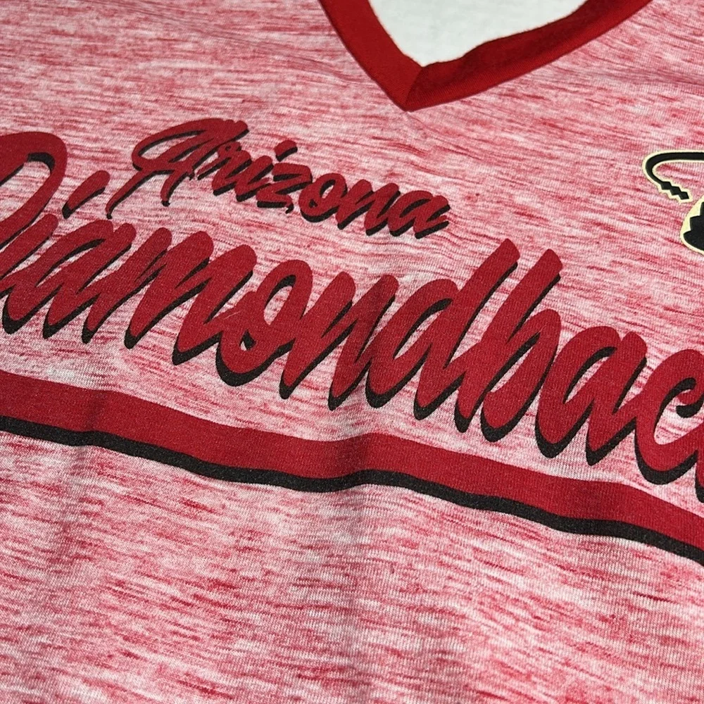 Arizona Diamondbacks V-Neck T-Shirt…sexy sneak peek back